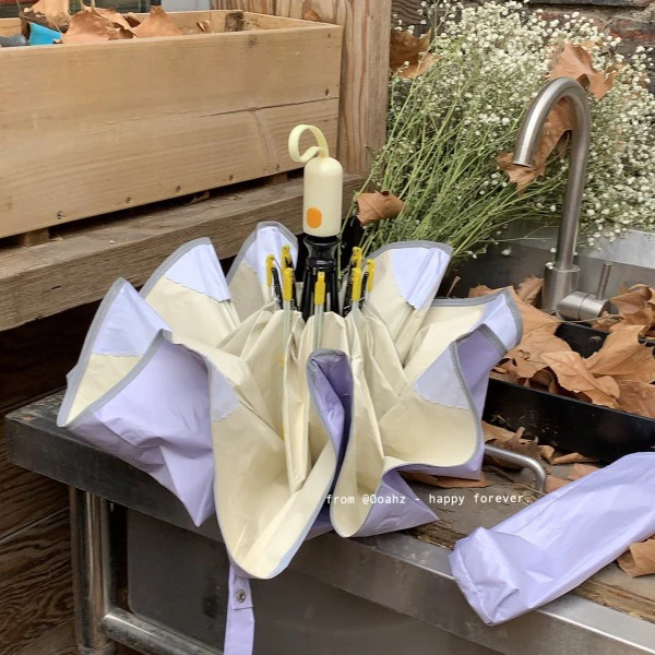 Pastel Lavender Petal Edge Umbrella